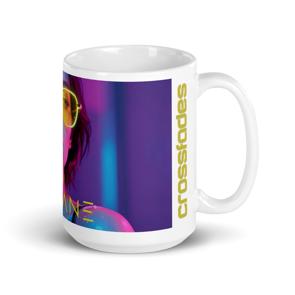 Weiße, glänzende Tasse